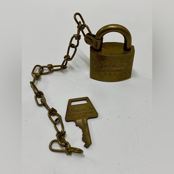 Mid Century Vtg US Govt Military Bronze American Lock Padlock w/ Key & Chain - Picture 9 of 15